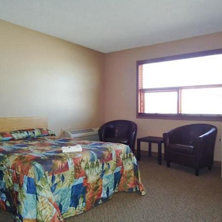 Chubby'S Bar & Motel Belle Plaine Екстериор снимка