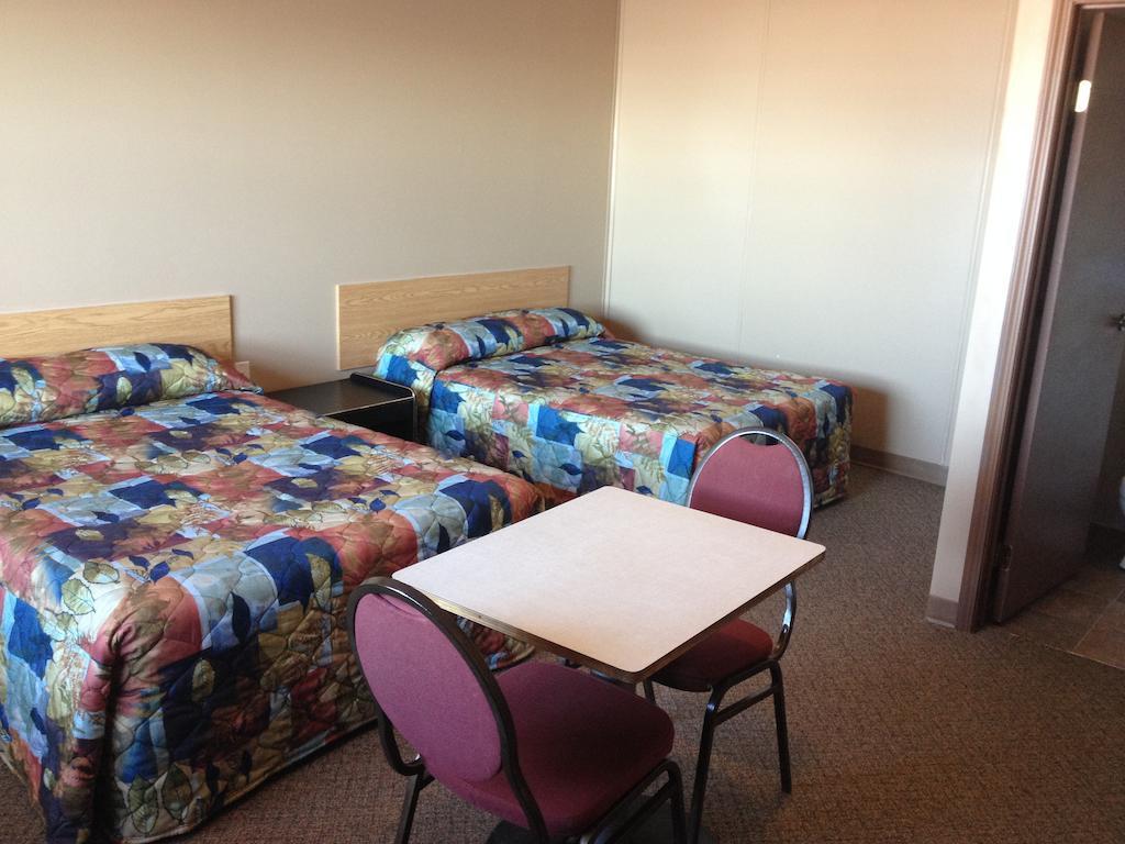 Chubby'S Bar & Motel Belle Plaine Стая снимка