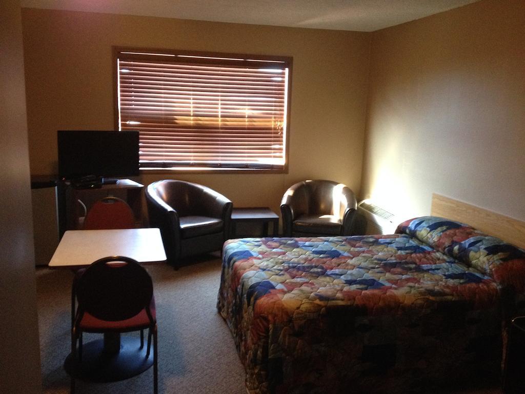 Chubby'S Bar & Motel Belle Plaine Стая снимка